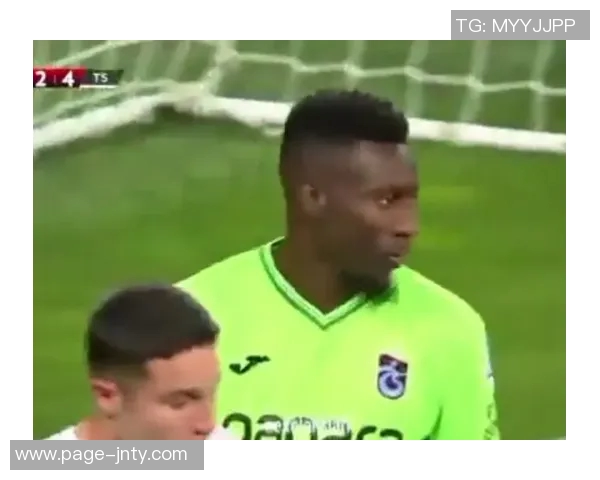 蓝军外租前锋福法纳因无证无保险驾驶被罚款12万引发关注